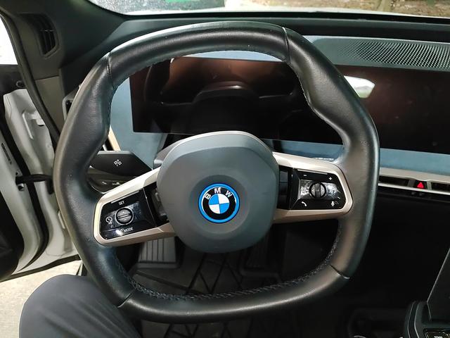 BMW iX 2022 thumb 5