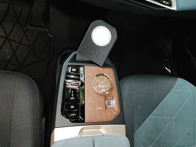 BMW iX 2022 thumb 7