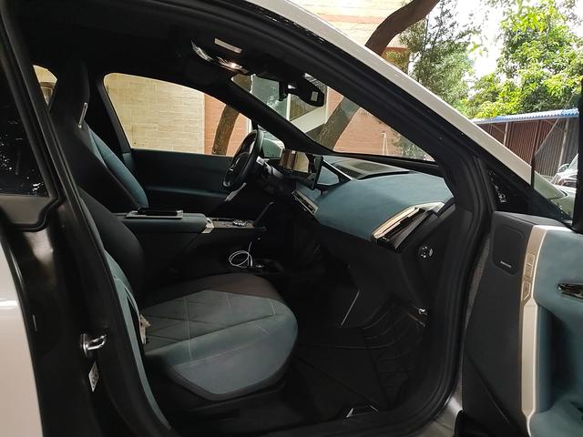 BMW iX 2022 thumb 9