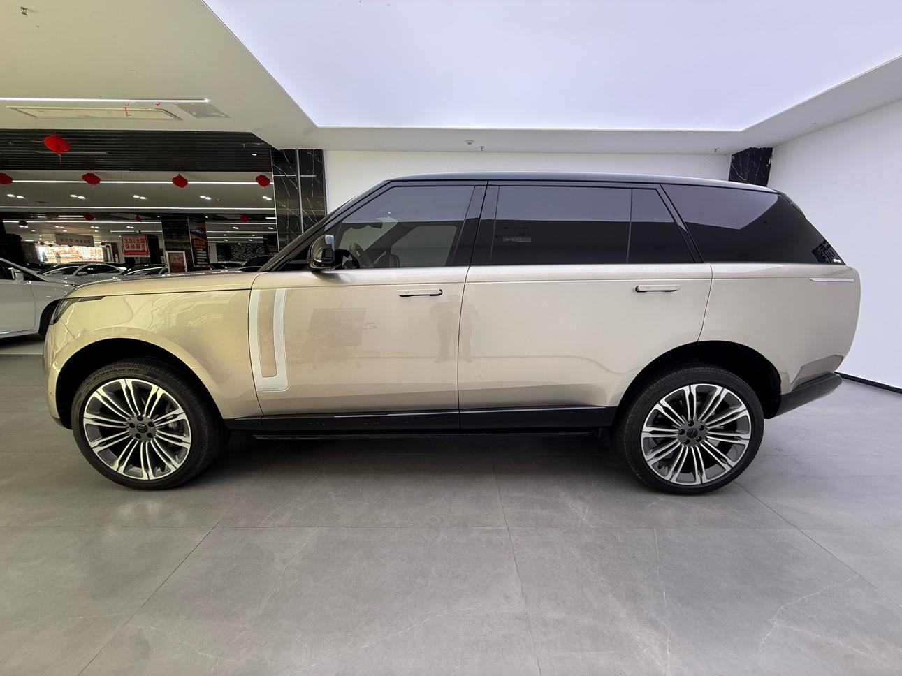 Land Rover Range Rover 2026 thumb 2