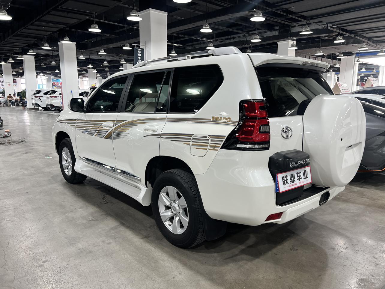Toyota Land Cruiser Prado 2020 thumb 11