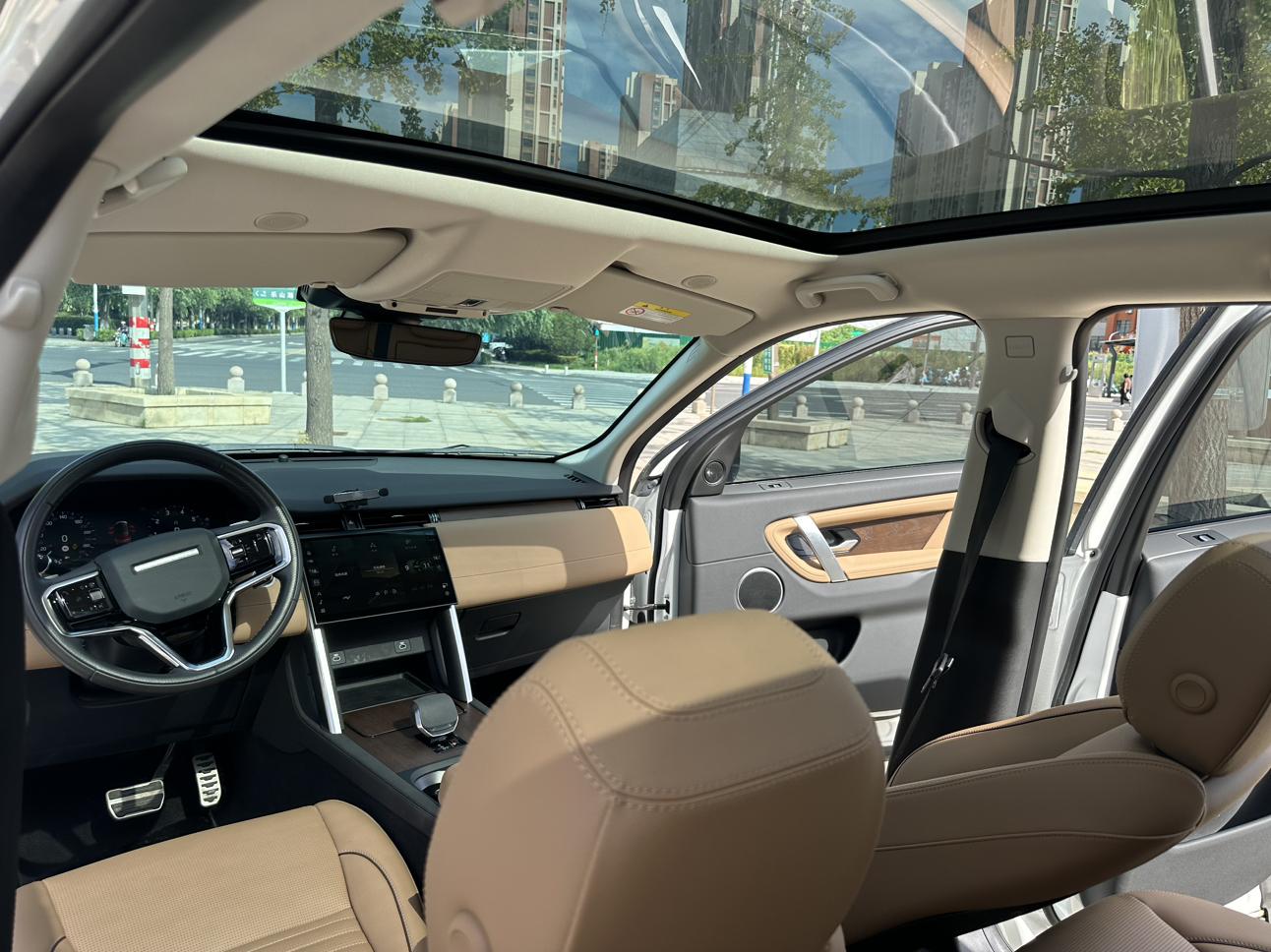 Land Rover Discovery Sport 2024 thumb 5