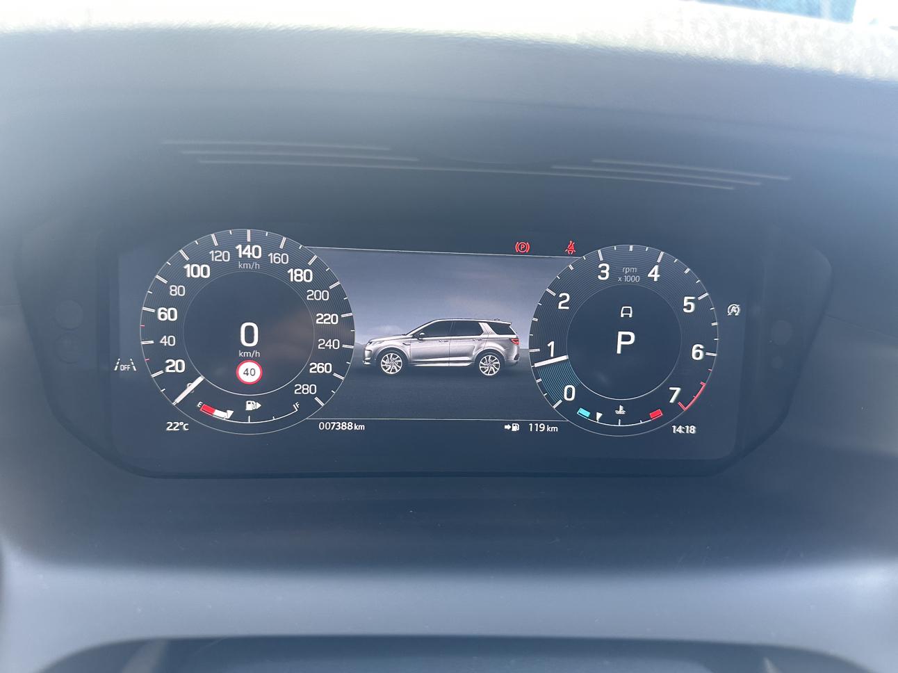 Land Rover Discovery Sport 2024 thumb 7