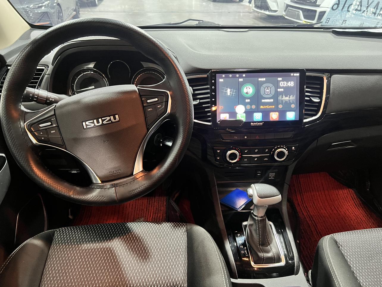 Isuzu MU-X 2019 thumb 5