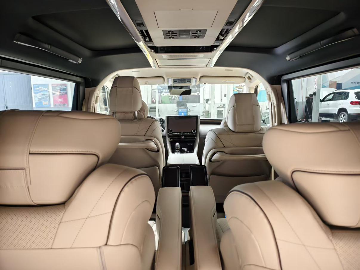 Toyota Alphard 2023 thumb 4