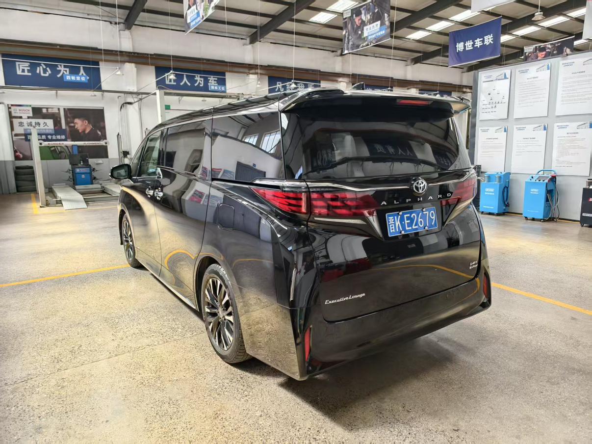 Toyota Alphard 2023 thumb 11