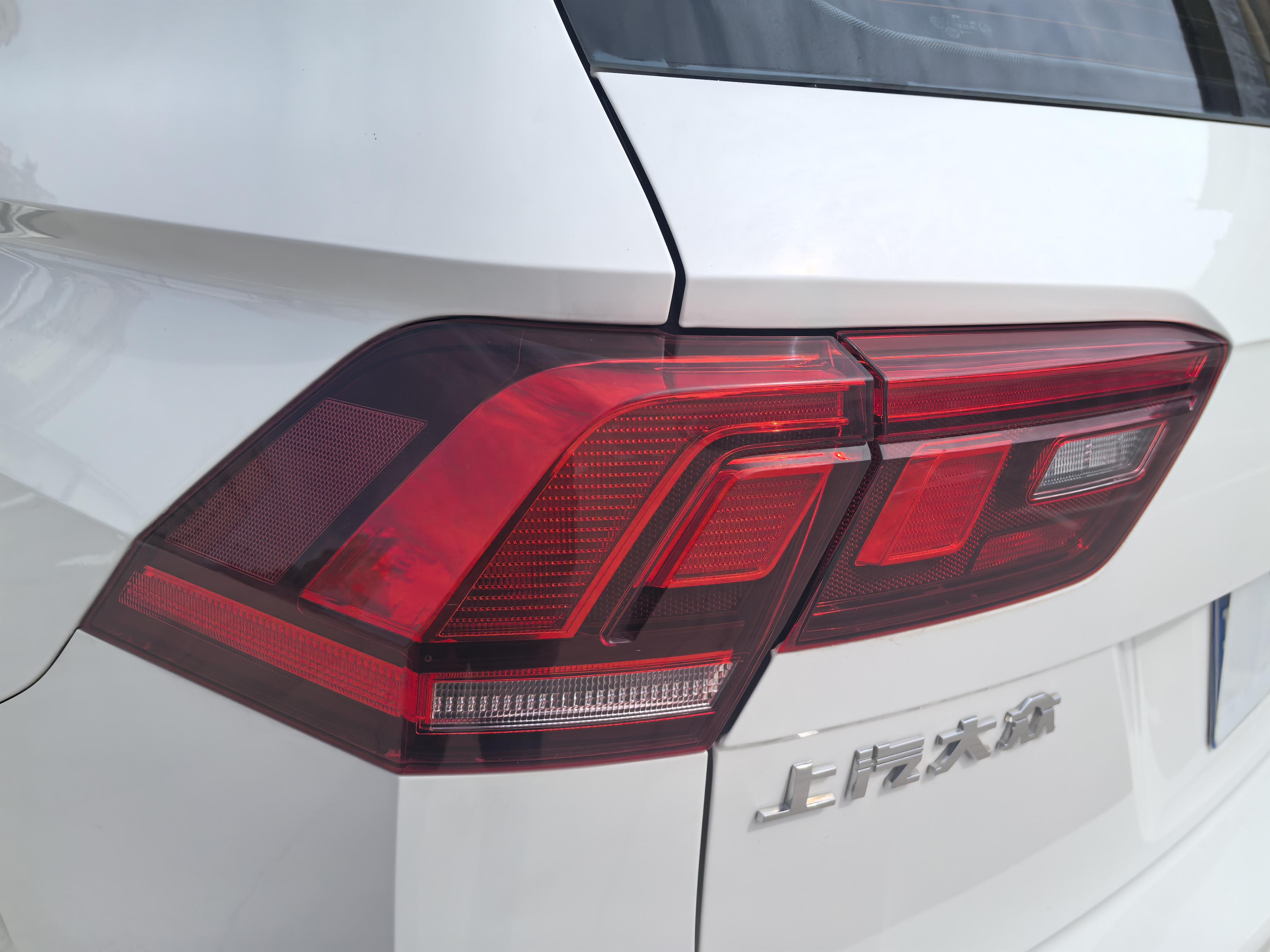 Volkswagen Tiguan 2018 thumb 7