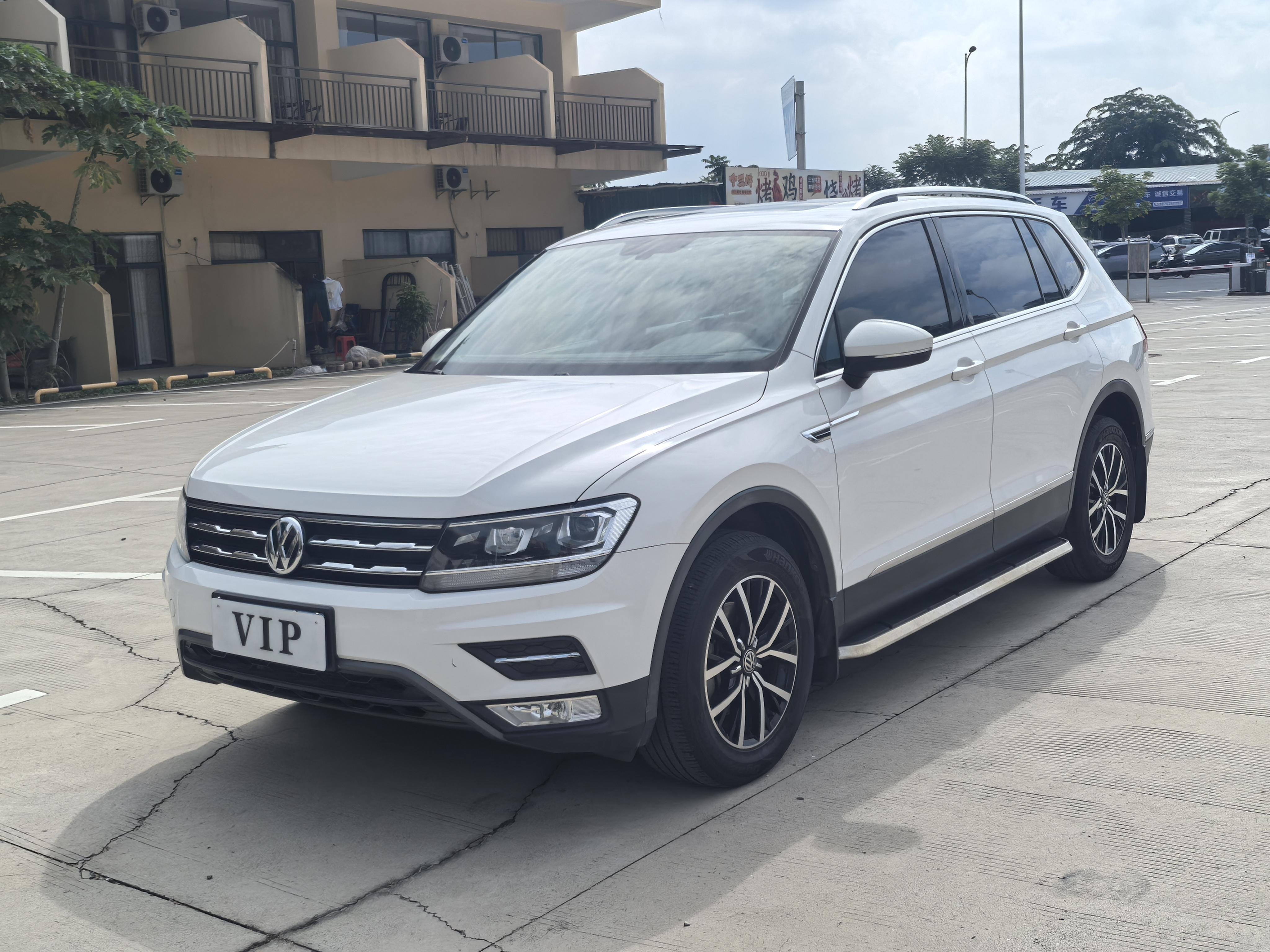 Volkswagen Tiguan 2018 thumb 8