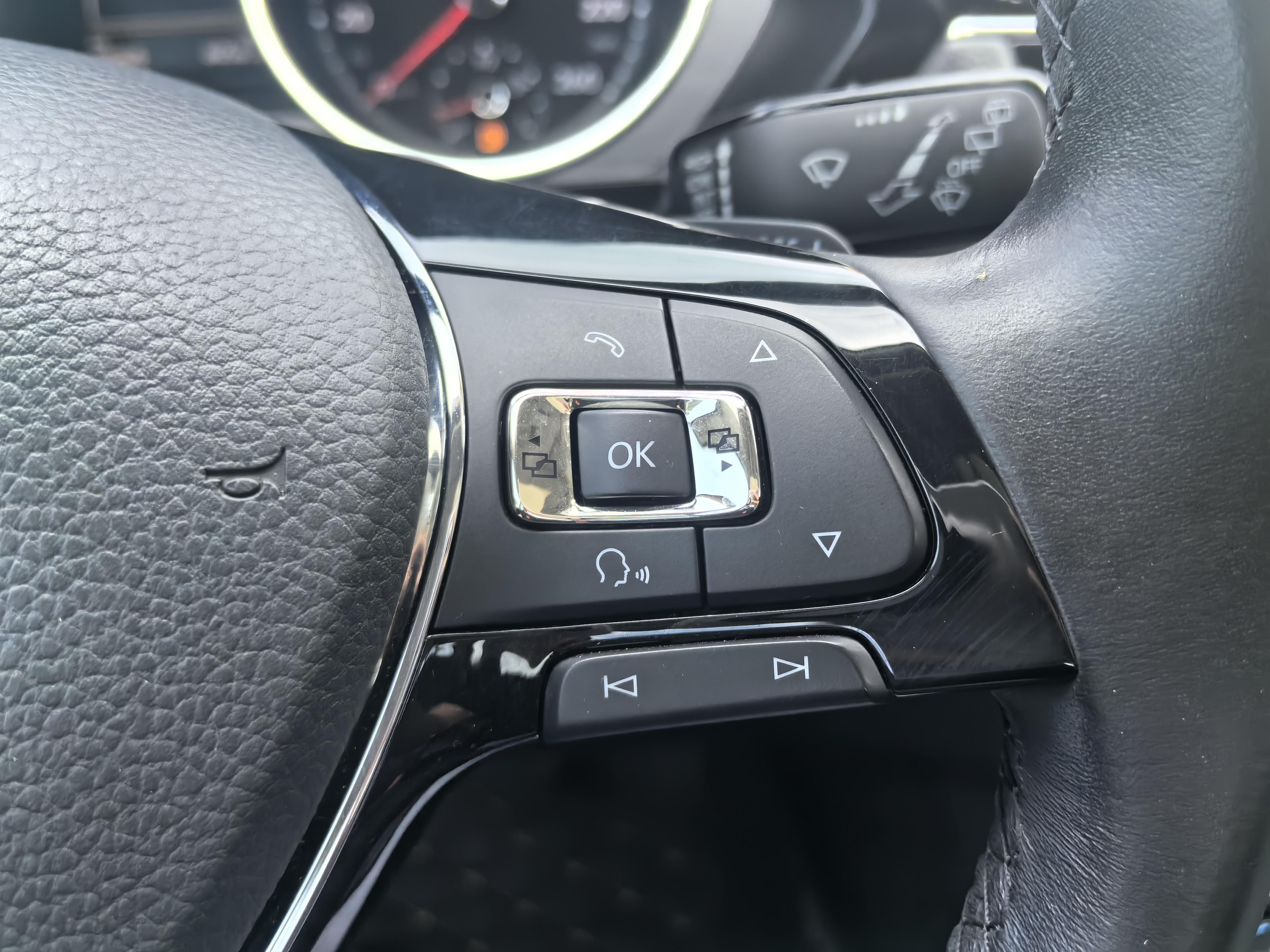 Volkswagen Tiguan 2018 thumb 10