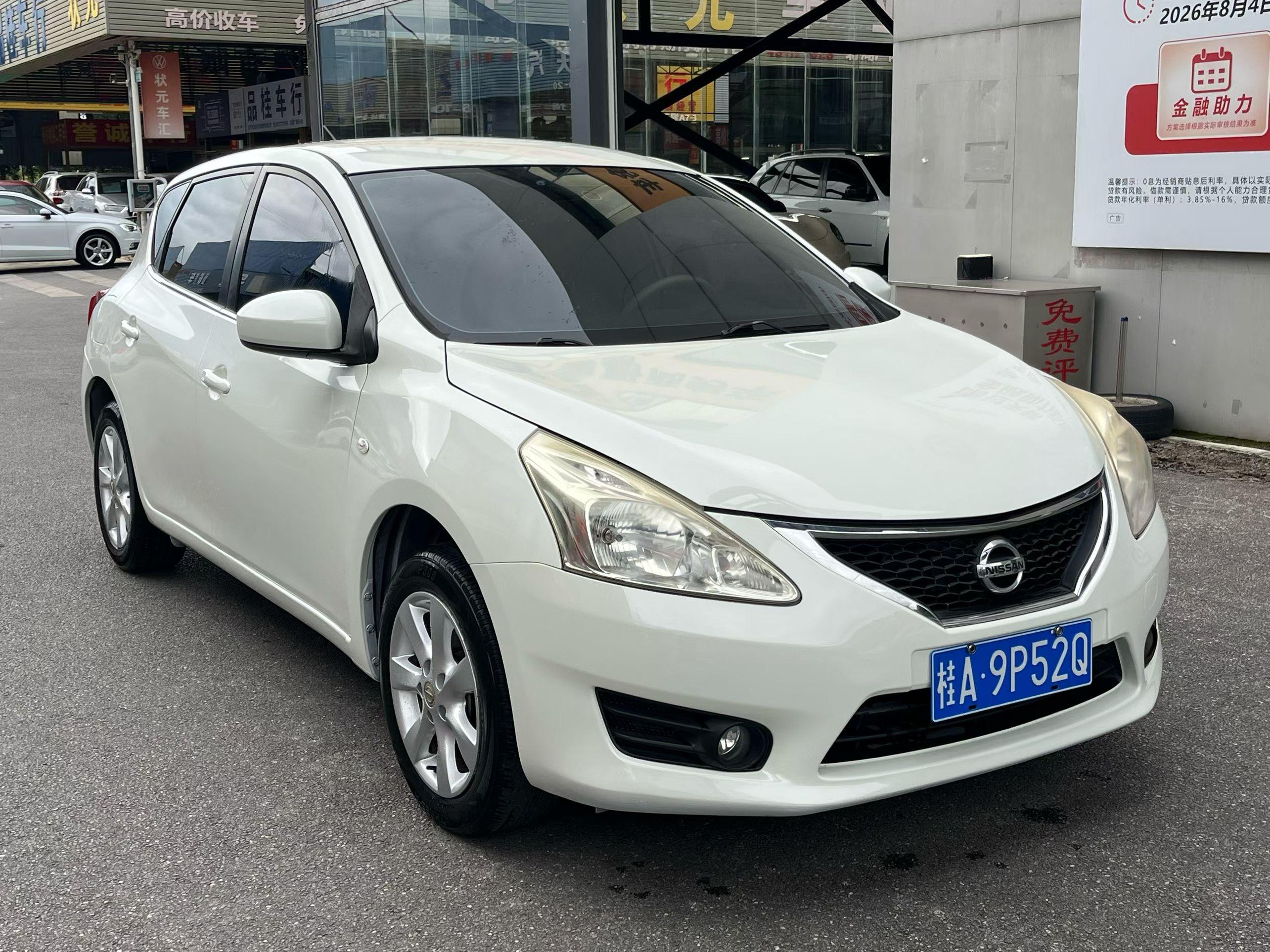 Nissan Tiida 2014 thumb 10
