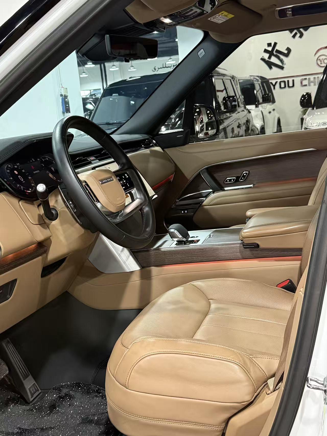 Land Rover Range Rover 2024 thumb 6