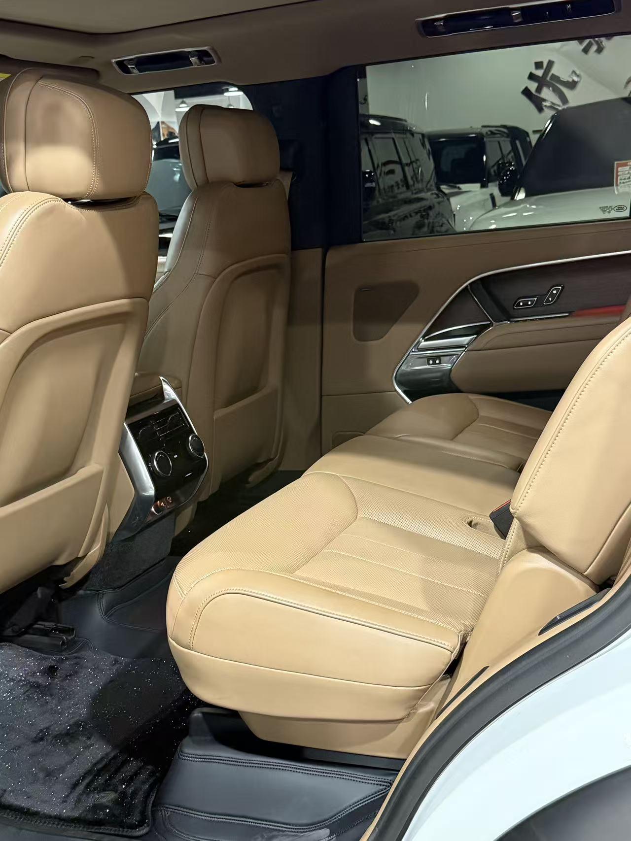 Land Rover Range Rover 2024 thumb 7