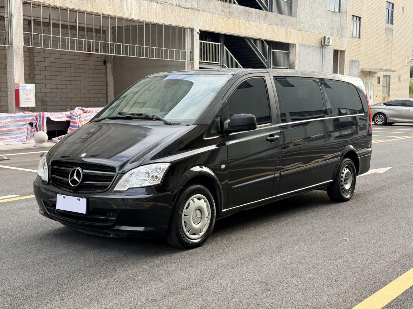 Mercedes-Benz Wei Ting 2011 thumb 10
