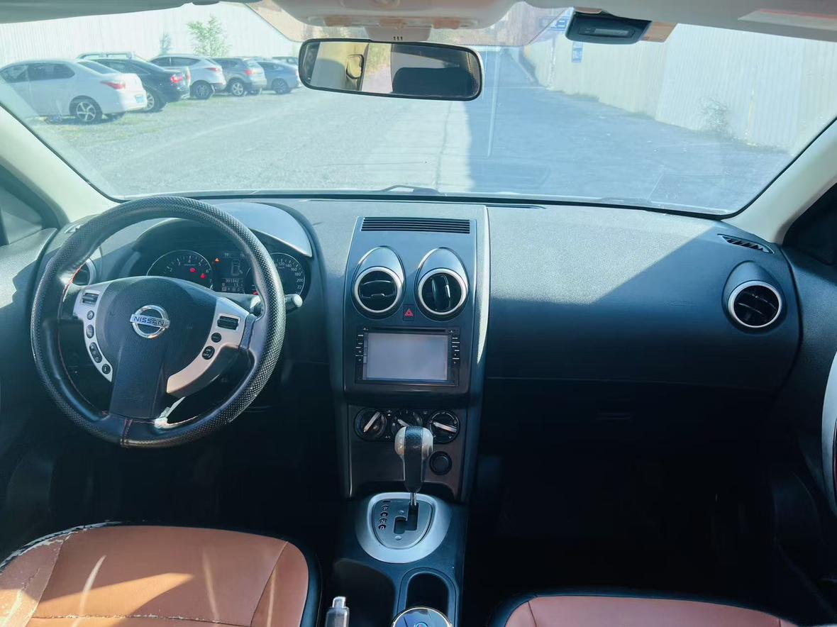 Nissan Qashqai+2 2015 thumb 6