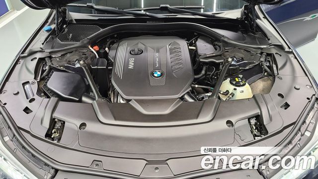 BMW 7 серии 2015 thumb 10