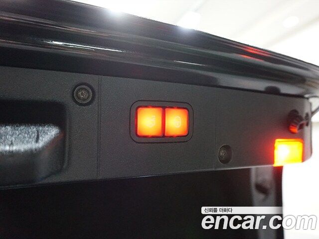 Mercedes-Benz S-Class 2008 thumb 9