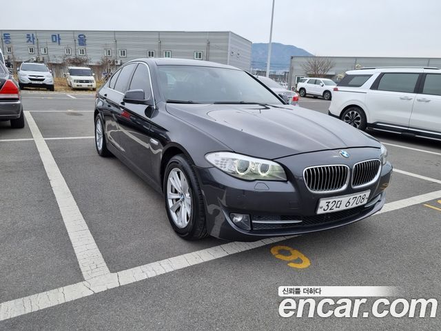 BMW 5 серии 2011 thumb 2