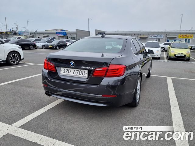BMW 5 серии 2011 thumb 8