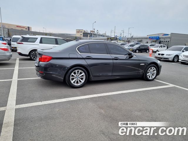 BMW 5 серии 2011 thumb 9