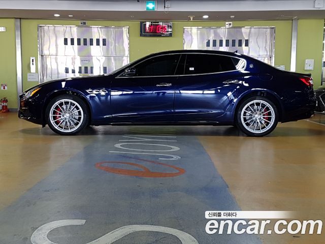 Maserati Quattroporte 2016 thumb 3
