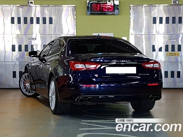 Maserati Quattroporte 2016 thumb 4
