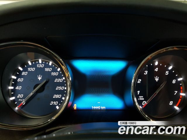 Maserati Quattroporte 2016 thumb 9