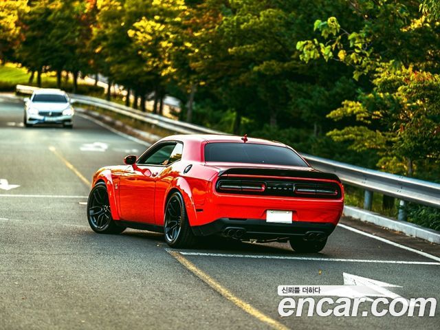 Dodge Challenger 2020 thumb 3