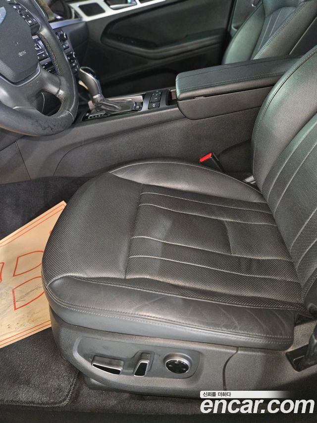 Hyundai Genesis 2015 thumb 10