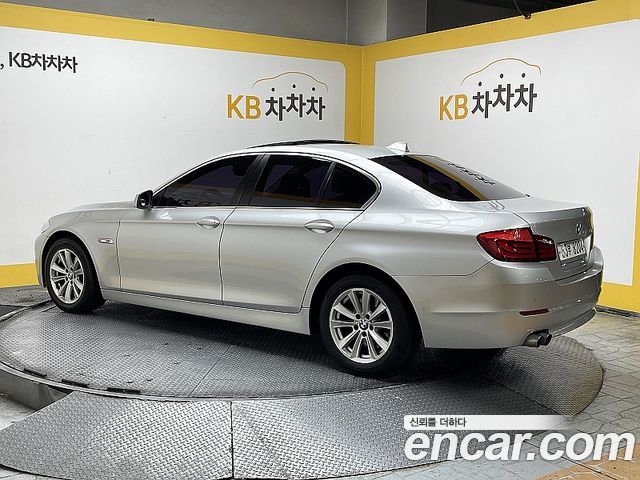 BMW 5 серии 2010 thumb 3