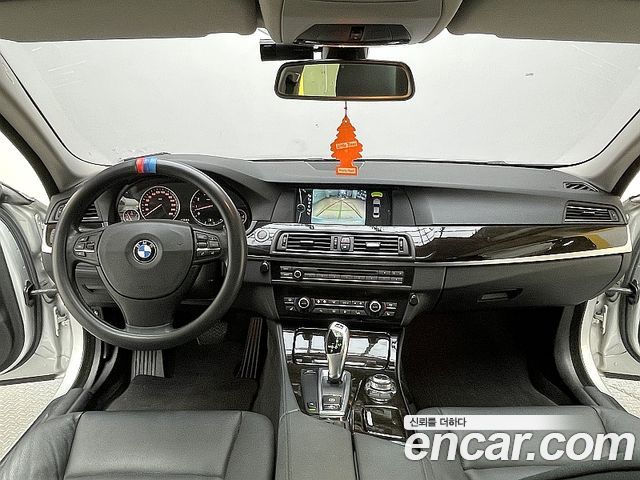 BMW 5 серии 2010 thumb 6