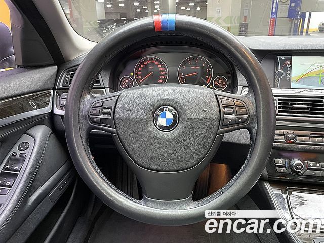 BMW 5 серии 2010 thumb 10