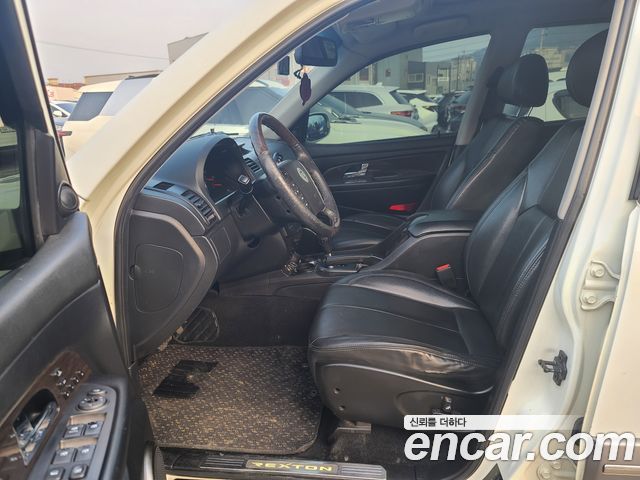 SsangYong Rexton 2011 thumb 8