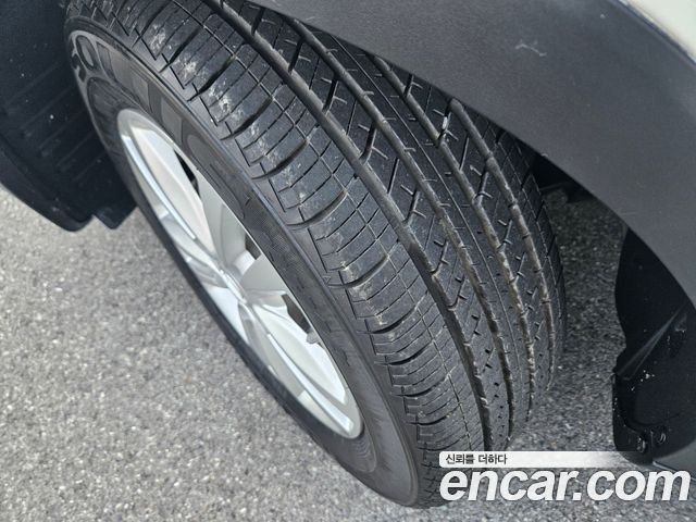 SsangYong Tivoli 2017 thumb 11