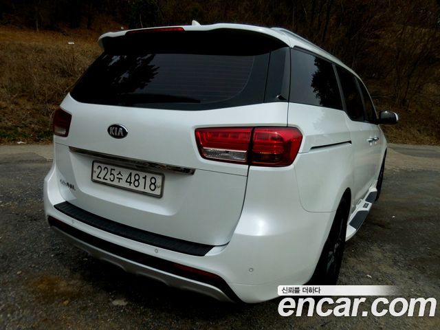 Kia Carnival 2016 thumb 5