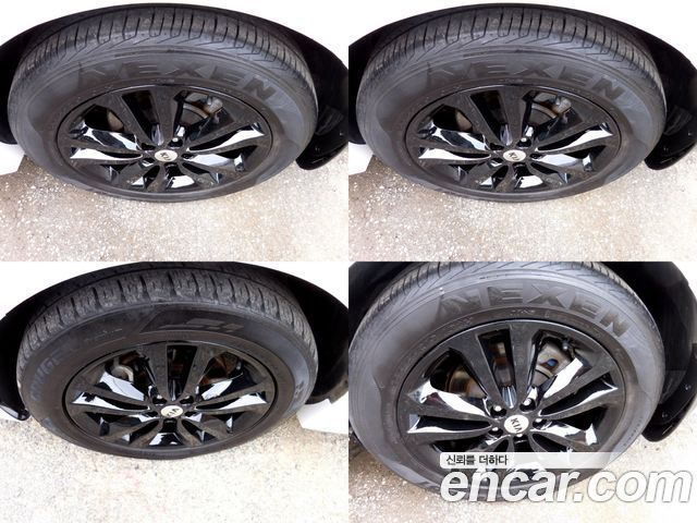 Kia Carnival 2016 thumb 10