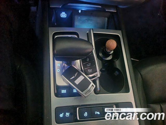 Genesis G80 2019 thumb 10