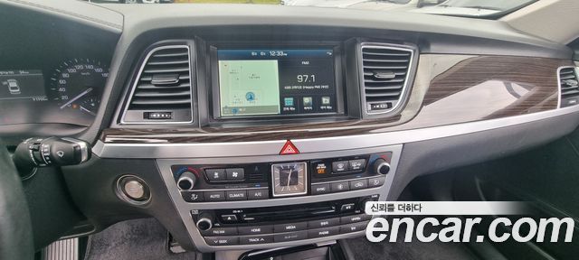 Genesis G80 2018 thumb 10