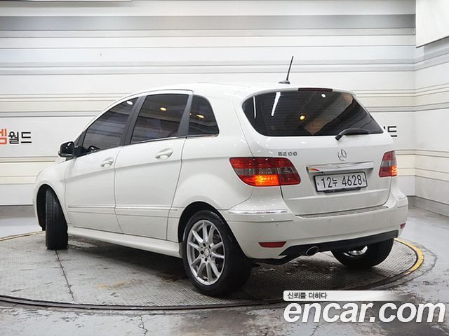 Mercedes-Benz B-Class 2011 thumb 3