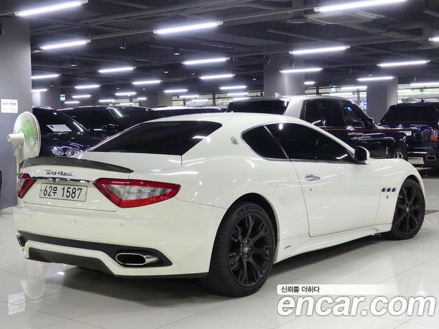 Maserati GranTurismo 2009 thumb 5