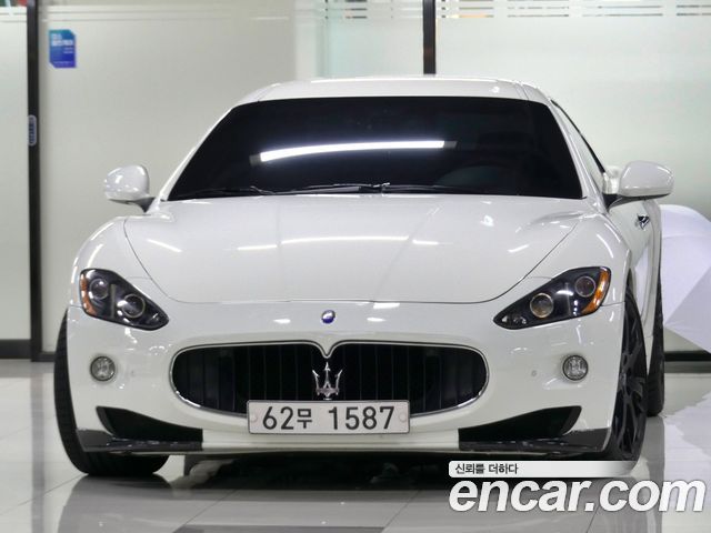Maserati GranTurismo 2009 thumb 12