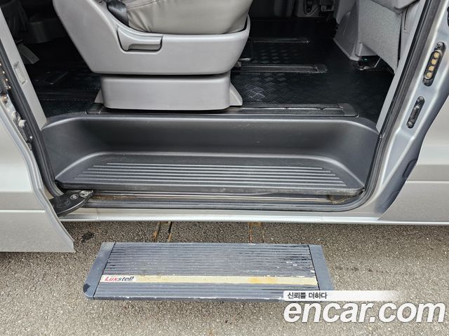 Hyundai Starex 2019 thumb 10