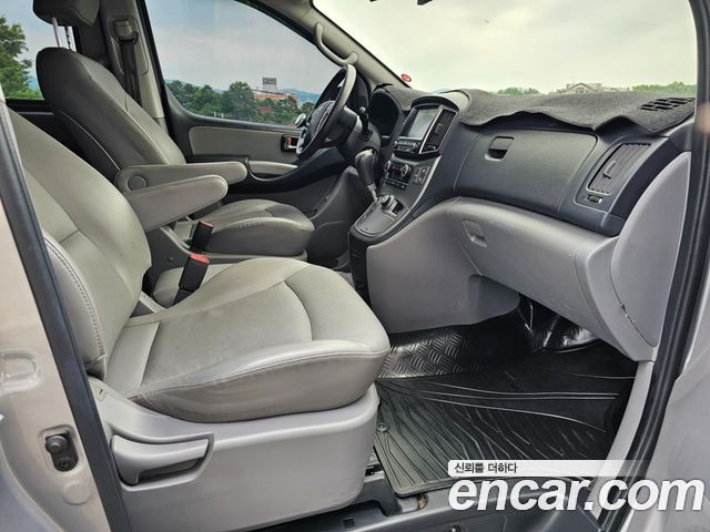 Hyundai Starex 2019 thumb 11