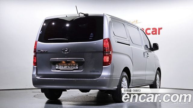 Hyundai Starex 2017 thumb 3