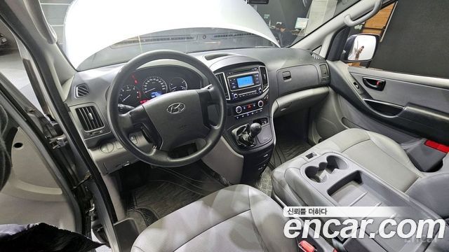 Hyundai Starex 2017 thumb 8
