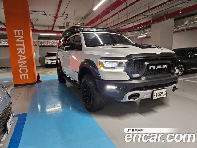 Dodge Ram Pick Up 2020 thumb 3
