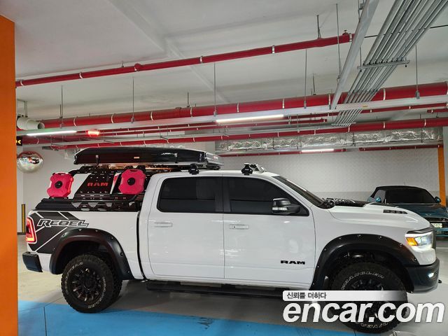 Dodge Ram Pick Up 2020 thumb 6
