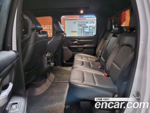 Dodge Ram Pick Up 2020 thumb 9
