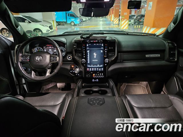 Dodge Ram Pick Up 2020 thumb 10