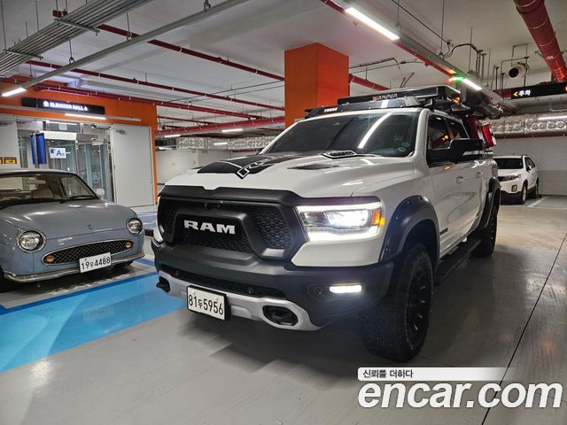 Dodge Ram Pick Up 2020 thumb 12