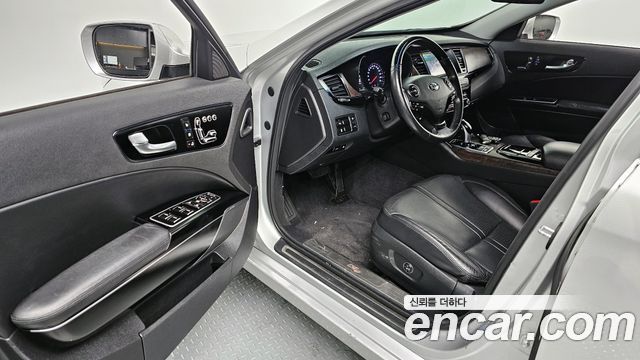 Kia K9 2012 thumb 11